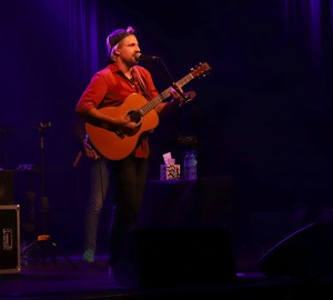 Paweł Domagała oczarował leszczyńską publiczność (GALERIA)