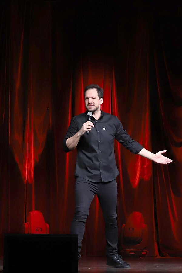 Rafał Pacześ rozbawił MOK