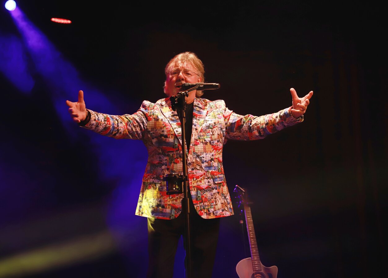 Mariusz Kalaga w MOK Leszno: Świętowanie 40 lat na scenie